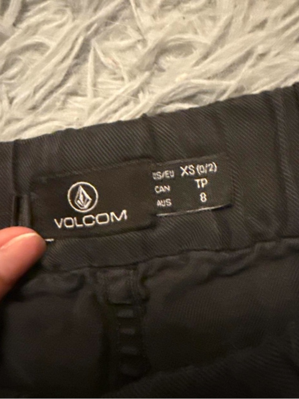 Volcom Shorts - Picture 3 of 3